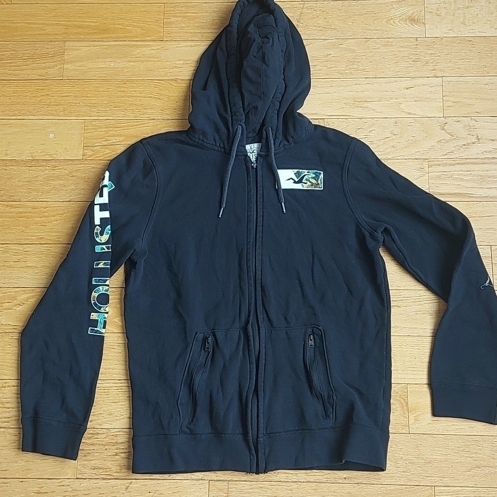 Hollister sweater black medium